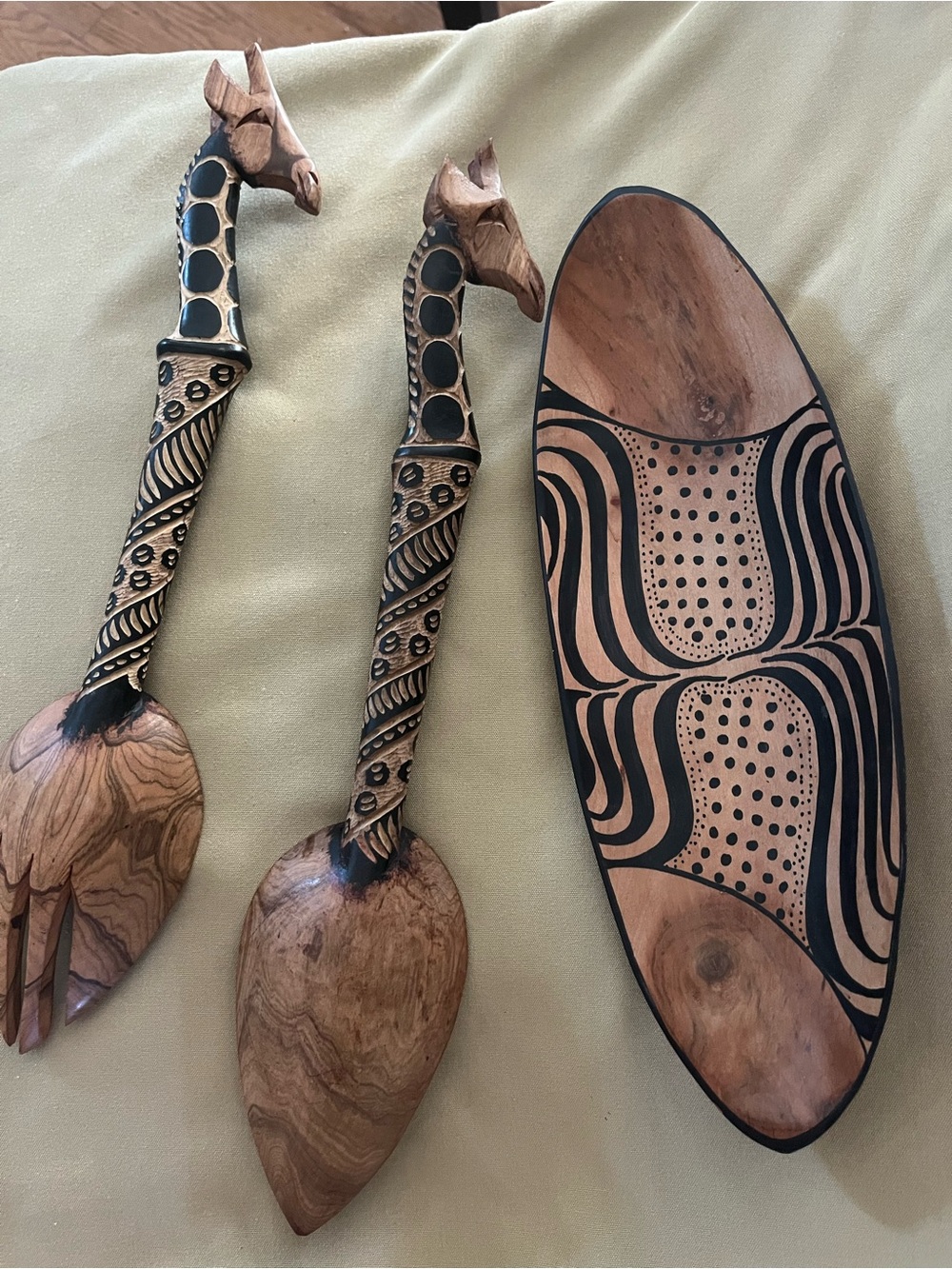 Set of African Design hand carved wood Salad Serving Fork & Spoon. w/Small Bowl - Picture 6 of 9